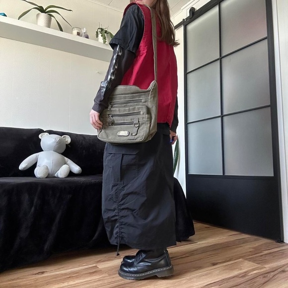 Vintage red cargo oversized vest with pockets - Picture 7 of 8